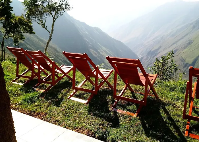 Llactapata Overlooking Machu Picchu - - Restaurant Lodge Santa Teresa (Cusco)