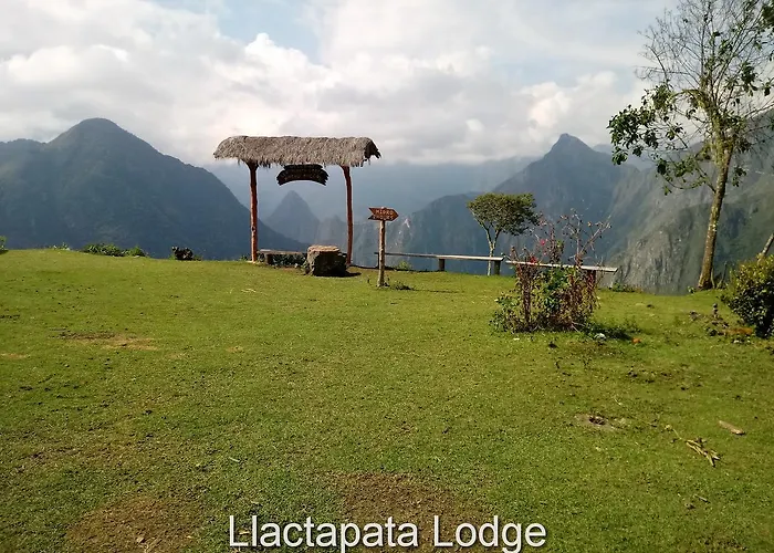 Llactapata Overlooking Machu Picchu - - Restaurant Lodge Santa Teresa (Cusco)