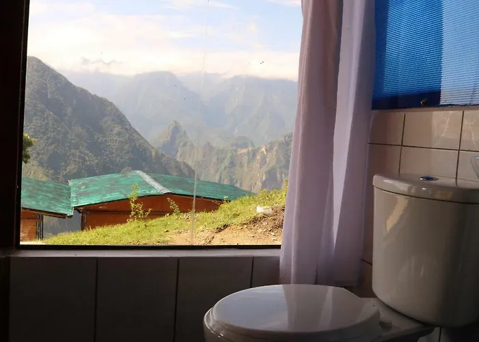 Llactapata Overlooking Machu Picchu - - Restaurant Lodge *