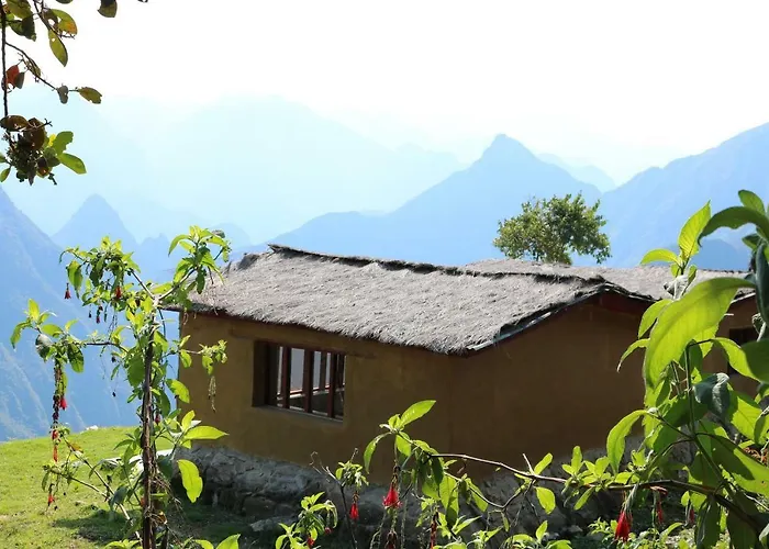 Llactapata Overlooking Machu Picchu - - Restaurant Lodge
