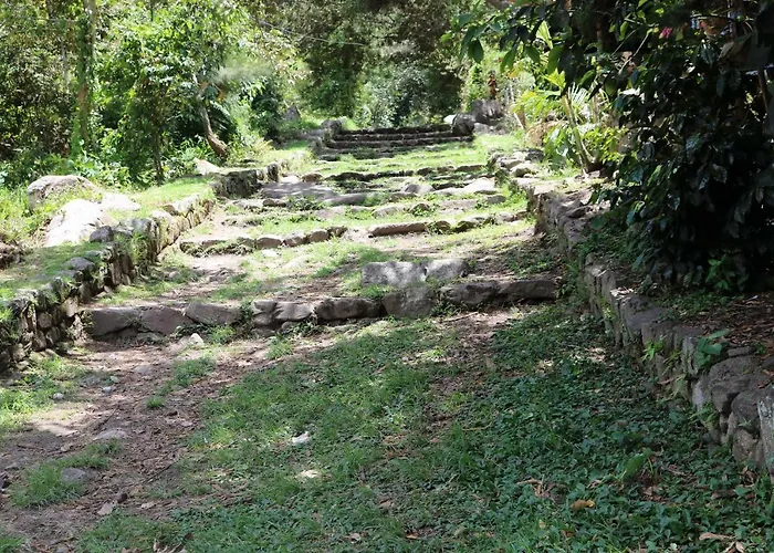 Llactapata Overlooking Machu Picchu - - Restaurant Lodge *