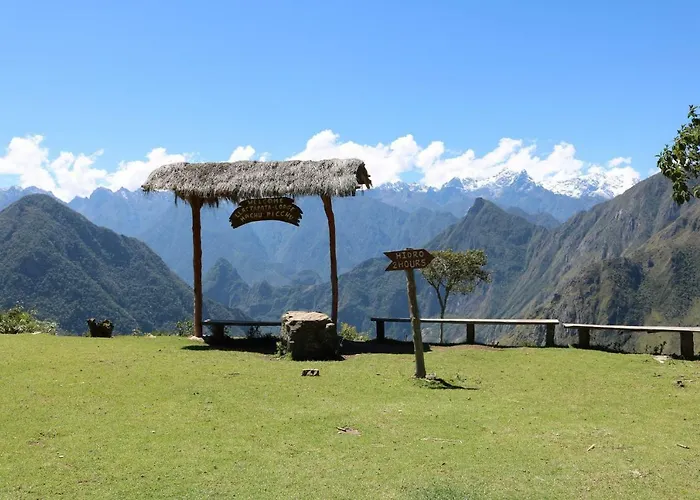 Llactapata Overlooking Machu Picchu - - Restaurant Lodge