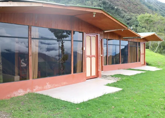 Llactapata Overlooking Machu Picchu - - Restaurant Lodge *